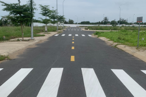 Sơn vạch kẻ đường Nhật Tài